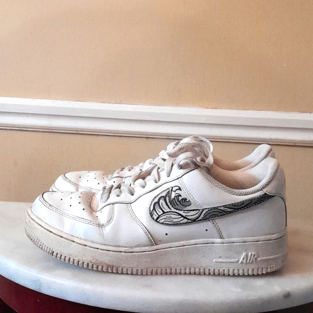 NIKE AIR FORCE 1 CUSTOM SIZE 8.5
